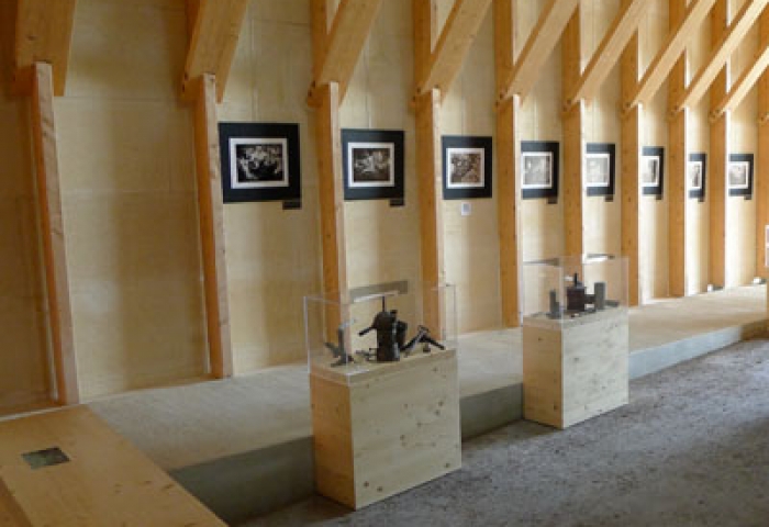 Salle exposition pierre-bois